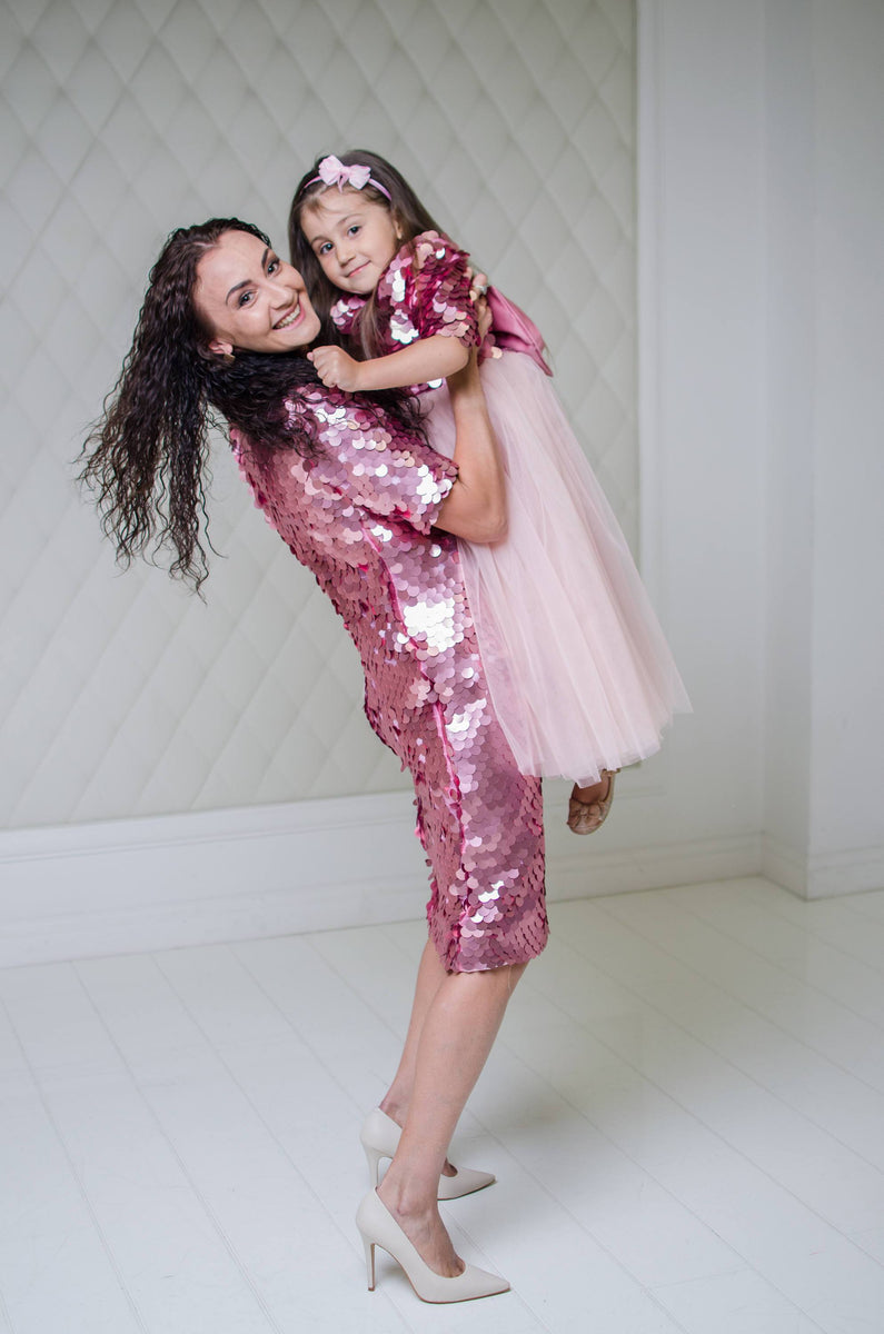 christmas dress mother and daughter Mommy Me Dresses Long Sleeve Floral Embroidered Layered Tulle Velvet Ruffle with Belt Fall Winter Xmas Holiday Party Mom Matching Outfits Photoshoot Dark Green 3-6 Months: Clothing Birthday Tutu Dress Red Mother Daughter Matching Dress,