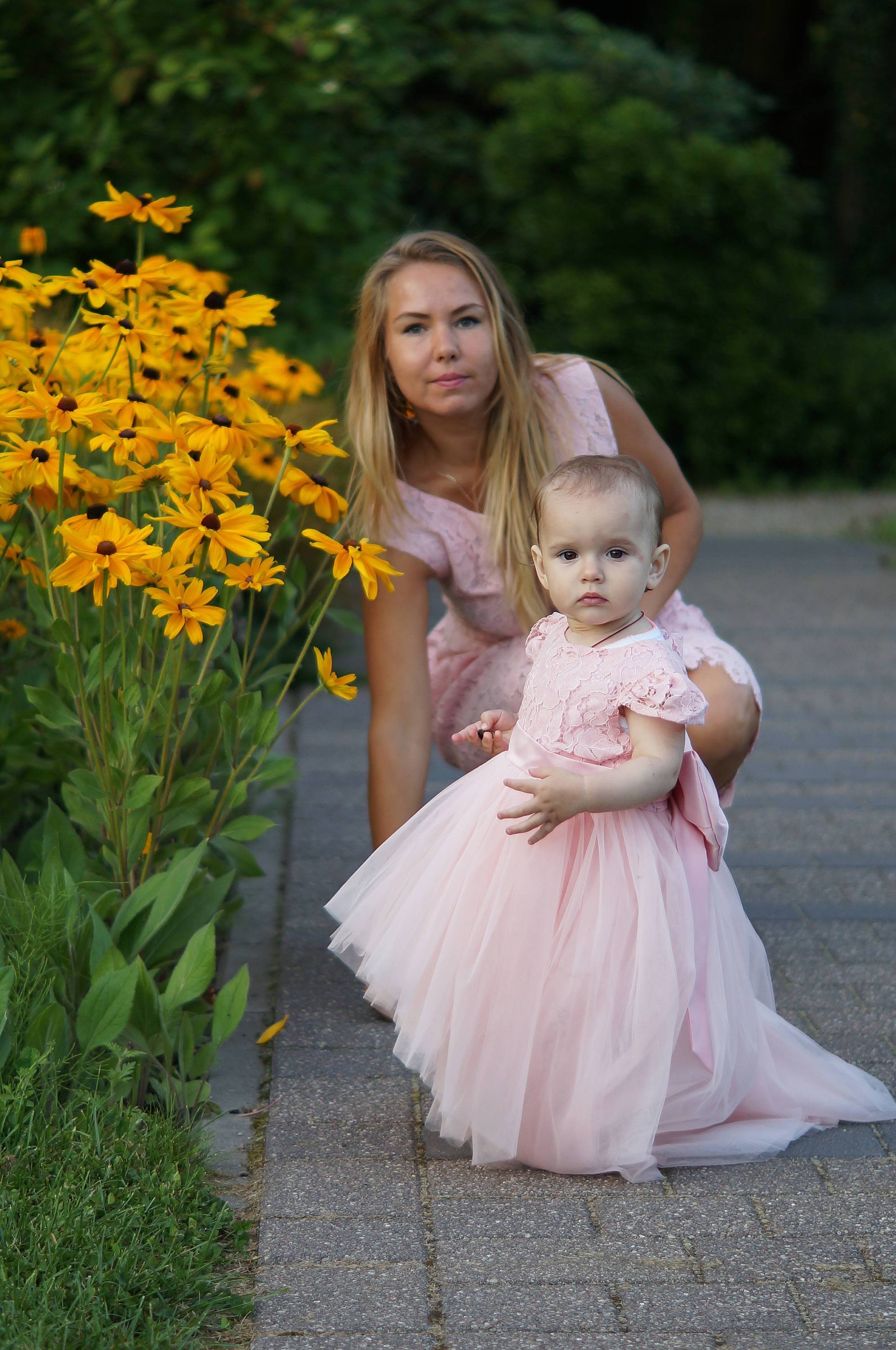 Powder pink lace dresses for mother and daughter "Liliana" Powder pink lace dresses for mother and daughter "Liliana"